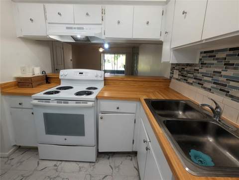 9209 Seminole Boulevard #67, Seminole FL - photo 6 of 6