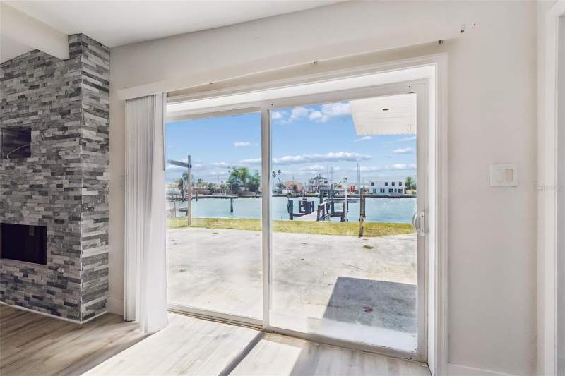 4 bedroom Single Family Residence at 16108 5th Street, Redington Beach Homes 6th Add, Redington Beach — photo 3