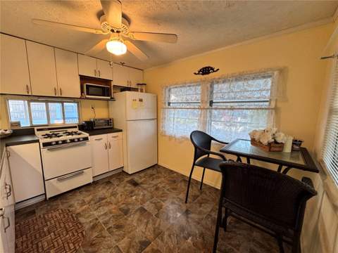 420 49th Street #33, Palmetto FL - photo 13 of 47