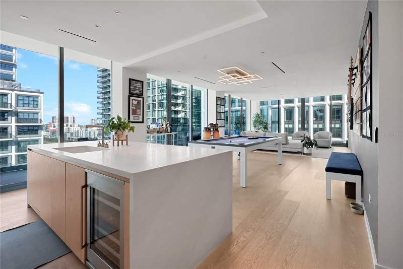 2 bedroom Condo - Hotel at 1000 Water Street #1002, 1000 Water Street Condominium, Tampa — photo 5