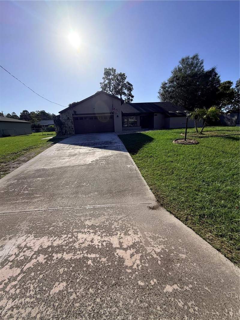3 bedroom Single Family Residence at 8334 Colma Street, Spring Hill, Spring Hill — photo 2