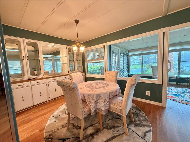 2 bedroom Mobile Home at 320 Palo Verde Drive, Hawthorne At Leesburg A Coop, Leesburg — photo 4