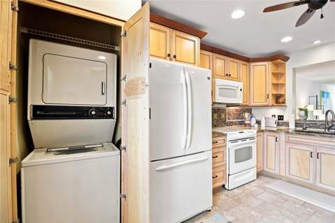 503 Spring Lakes Boulevard #503, Bradenton FL - photo 9 of 26