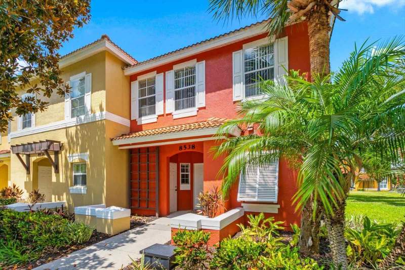 3 bedroom Townhouse at 8538 CRYSTAL COVE LOOP, EMERALD ISLAND RESORT PH 2, KISSIMMEE — photo 1