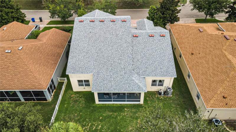 4 bedroom Single Family Residence at 11217 Laurel Brook Court, Rivercrest Ph 2 Prcl K An, Riverview — photo 3