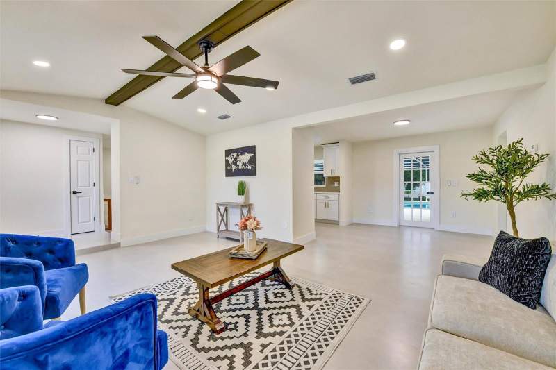 4 bedroom Single Family Residence at 1207 S Belcher Road, Meadows The, Clearwater — photo 5