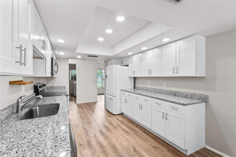 3 bedroom Single Family Residence at 7303 11th Avenue, Village Green Of Bradenton, Bradenton — photo 5