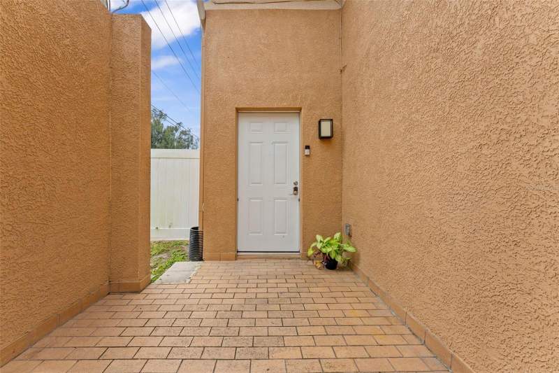 3 bedroom Townhouse at 4363 Tyler Circle, Las Palmas Twnhms, St Petersburg — photo 5