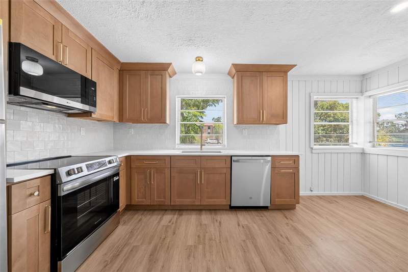2 bedroom Single Family Residence at 1202 E Caroline Street, Tavares Minnetonka, Tavares — photo 5
