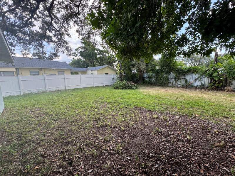 2 bedroom Single Family Residence at 1493 Cleveland Street, Highland Groves, Clearwater — photo 2