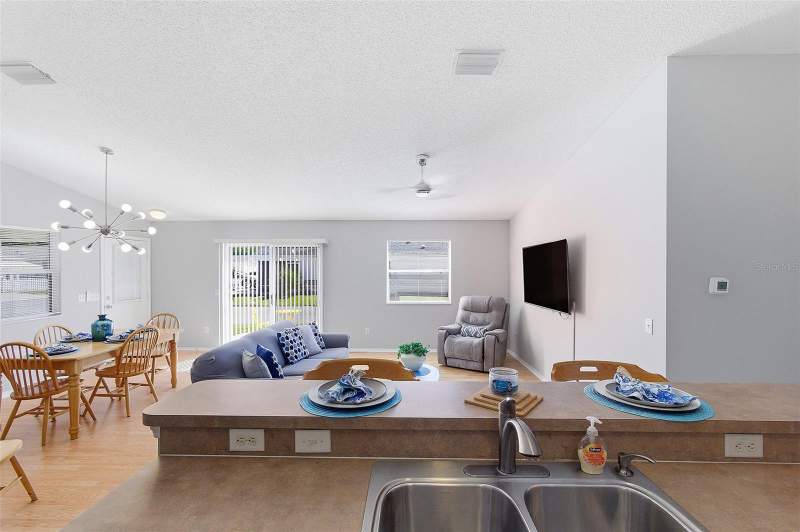 2 bedroom Villa at 324 Emmalee Place, The Villages, The Villages — photo 3