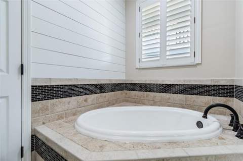 539 Treviso Drive, Apollo Beach FL - photo 15 of 30