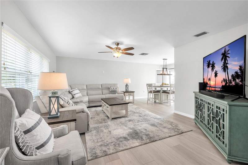 3 bedroom Single Family Residence at 4083 Rock Creek Drive, Port Port Charlotte Sec 37, Port Charlotte — photo 4