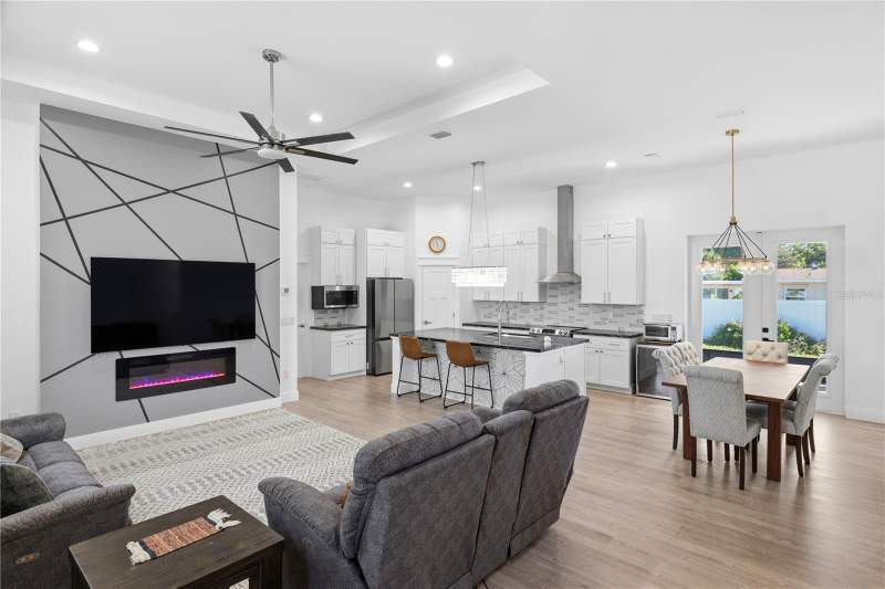 3 bedroom Single Family Residence at 387 Venetia Avenue, Warm Mineral Spgs, North Port — photo 5