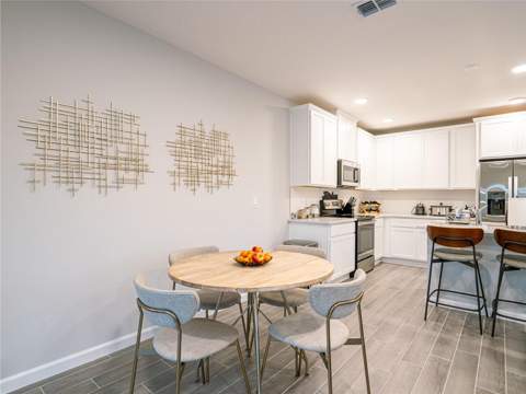 4902 Livingston Lane, Oviedo FL - photo 8 of 41