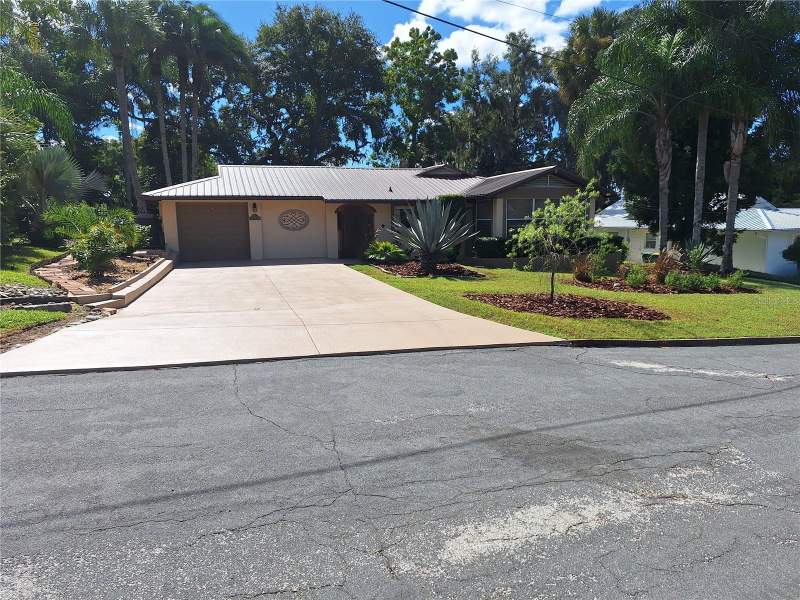3 bedroom Single Family Residence at 456 W 10th Avenue, Mount Dora, Mount Dora — photo 2