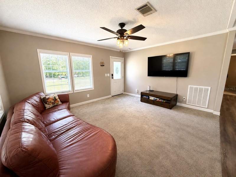 2 bedroom Manufactured Home at 17244 NW 217th Terrace, Sharden Acres 1st Add, High Springs — photo 3