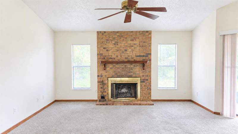 3 bedroom Single Family Residence at 2585 Derby Drive, Deltona Lakes Unit 32, Deltona — photo 2