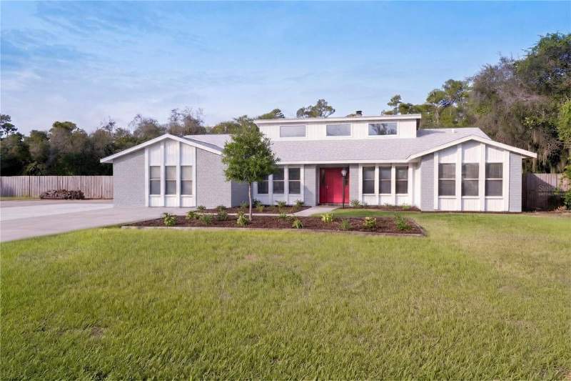 5 bedroom Single Family Residence at 650 W Lorraine Drive, Deltona Lakes Unit 11, Deltona — photo 2