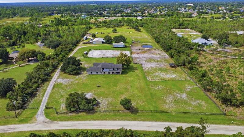 7 bedroom Single Family Residence at 3345 Riverhead Drive, Deltona, Deltona — photo 2