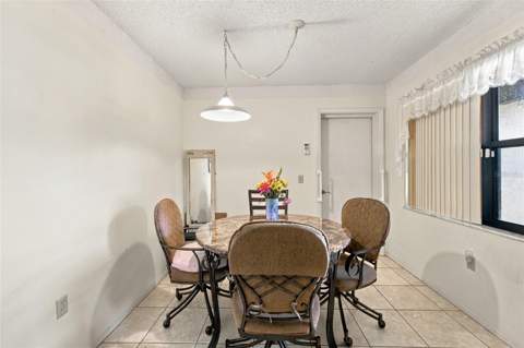 6015 Courtside Drive, Bradenton FL - photo 18 of 38