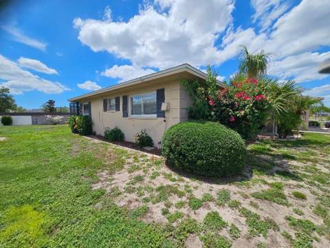 708 Brannen Circle, Sun City Center FL - photo 8 of 41