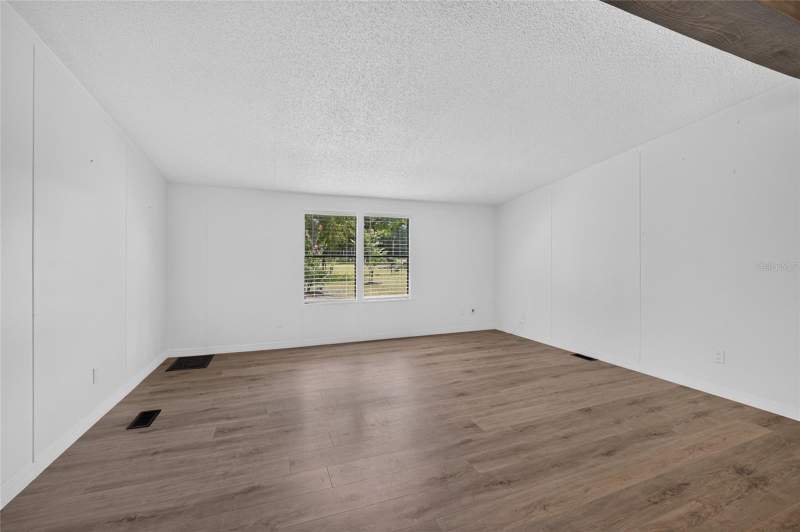 3 bedroom Manufactured Home at 3353 SW 181st Court, Lake Tropicana Ranchettes, Dunnellon — photo 5