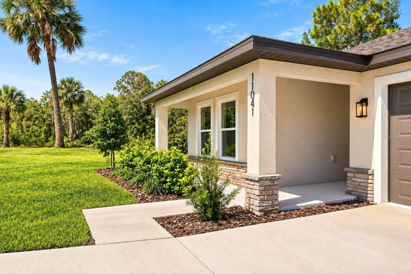 3 bedroom Single Family Residence at 11041 Spoonbill Road, Royal Highlands, Weeki Wachee — photo 2