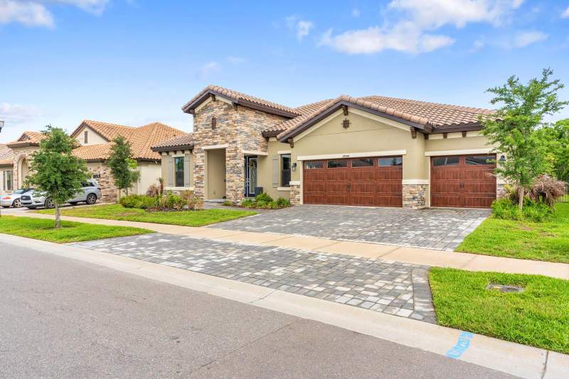 4 bedroom Single Family Residence at 14544 Swiss Bridge Drive, Hawkstone, Lithia — photo 3