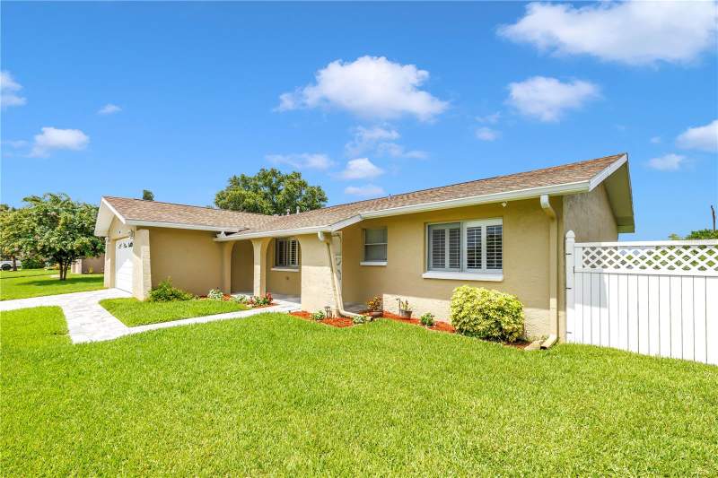 3 bedroom Single Family Residence at 5812 16th Lane, Twin Lakes 3rd Add, St Petersburg — photo 2