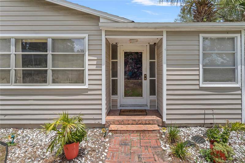 3 bedroom Single Family Residence at 26015 Sackamaxon Drive, Mount Plymouth, Sorrento — photo 2