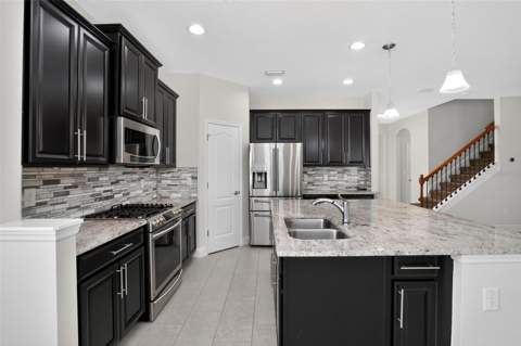 11014 Spring Point Circle, Riverview FL - photo 6 of 23