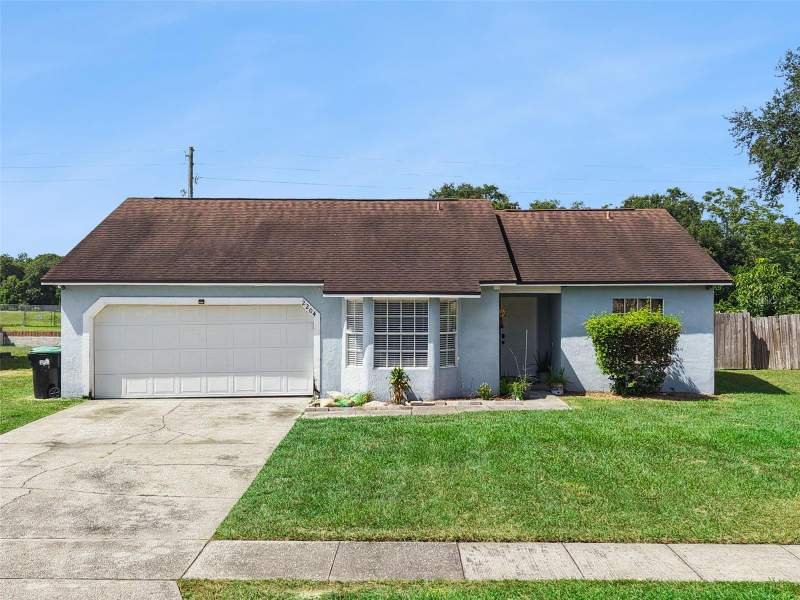 2204 BRIDGEWOOD TRAIL home for sale in Country Chase Orlando