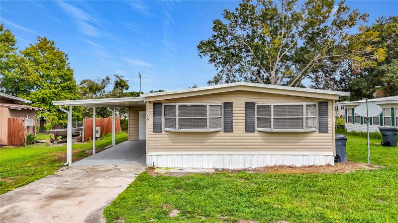 3 bedroom Mobile Home at 359 1st Avenue, Caloosa Lake Village, Lake Wales — photo 2