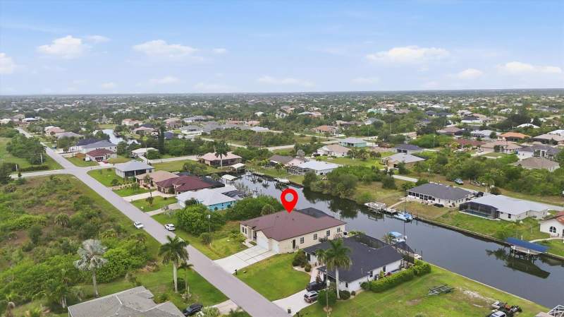 4 bedroom Single Family Residence at 9222 Rosebud Circle, Port Charlotte Sec 081, Port Charlotte — photo 3