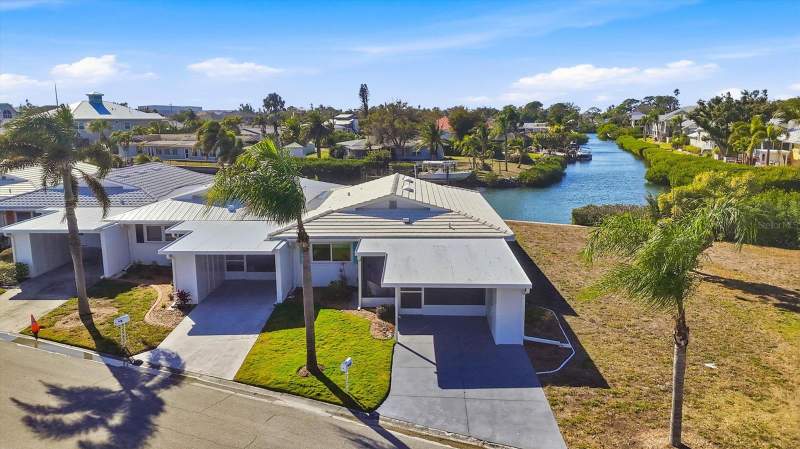 Fairwinds Village