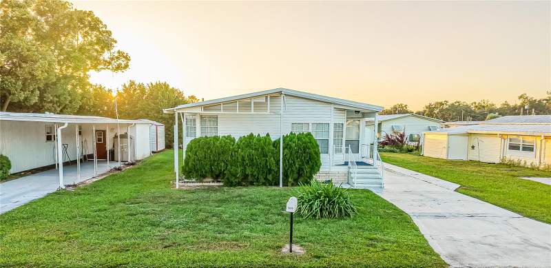 2 bedroom Manufactured Home at 5425 Betmar Drive, Betmar Acres, Zephyrhills — photo 2