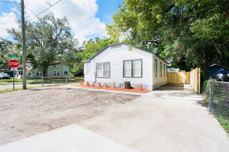 3 bedroom Single Family Residence at 8202 N Alaska Street, Sulphur Spgs Add, Tampa — photo 2