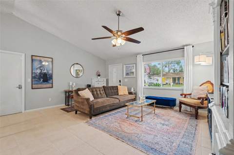 8064 Fawnridge Circle, Tampa FL - photo 9 of 32