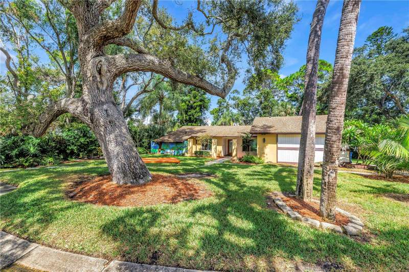 3 bedroom Single Family Residence at 905 SERPENTINE DRIVE, PINELLAS POINT ADD SEC A MOUND SEC, ST PETERSBURG — photo 4
