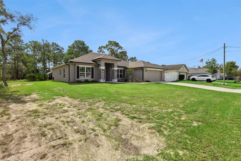 4 bedroom Single Family Residence at 11268 Kodiak Wren Road, Royal Highlands, Weeki Wachee — photo 3