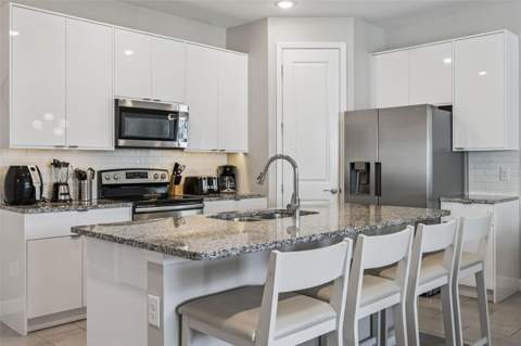 7952 Formosa Valley Place, Kissimmee FL - photo 9 of 50