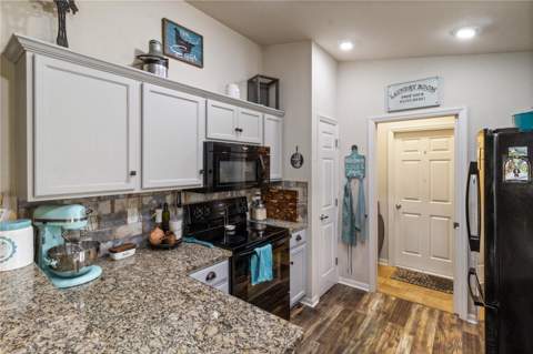 4562 Fairway Oaks Drive, Mulberry FL - photo 10 of 42