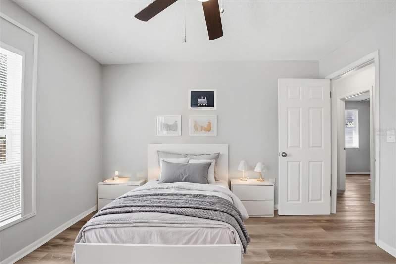 4 bedroom Single Family Residence at 728 E Spruce Street, Fairmount Park, Tarpon Springs — photo 5