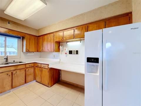 13225 Country Club Drive, Tavares FL - photo 22 of 60