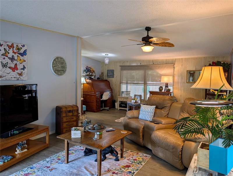 2 bedroom Manufactured Home at 6517 SE 110th Lane, Wooded Acres Un 04, Belleview — photo 4