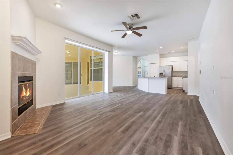 4 bedroom Single Family Residence at 9303 Heritage Oak Court, Hunters Green Prcl 18A Phas, Tampa — photo 4