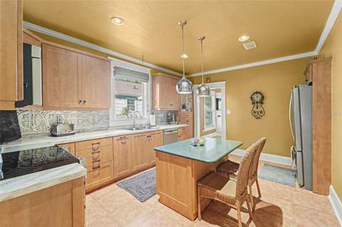 4304 N Marguerite Street, Tampa FL - photo 10 of 27