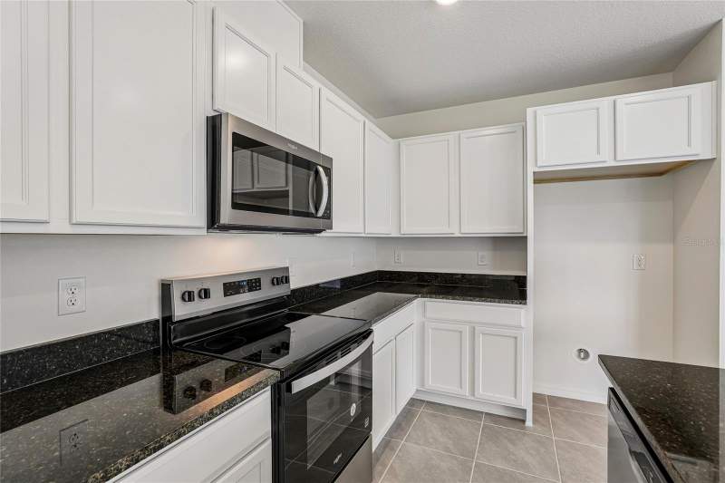 3 bedroom Townhouse at 679 Meadows Edge Place, Reserve At Forest Lake, Lake Wales — photo 4