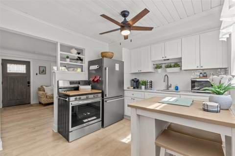 550 80th Avenue, St Pete Beach FL - photo 7 of 33